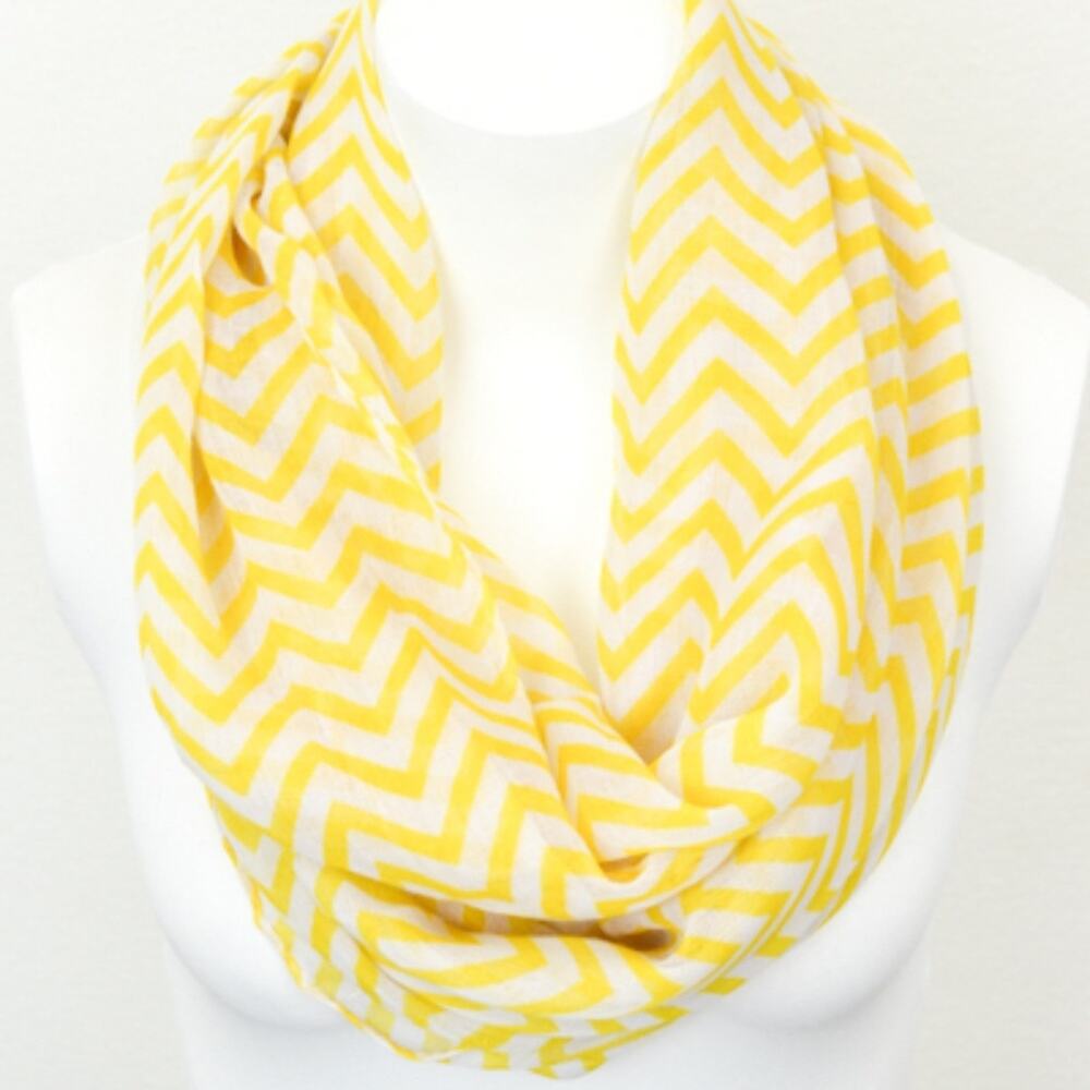 New NWT Boutique Lightweight Yellow & White Chevron Infinity Cowl Scarf